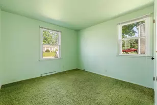 343 Brandywyne Dr NW, Comstock Park, MI 49321 - Photo 10