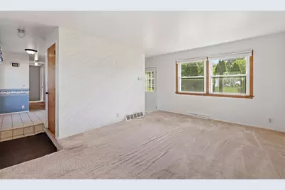 343 Brandywyne Drive NW, Comstock Park, MI 49321 - Photo 4