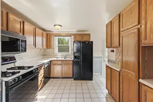 343 Brandywyne Dr NW, Comstock Park, MI 49321 - Photo 6