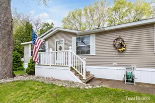 5547 Seagull Dr NE, Belmont, MI 49306 - Photo 6