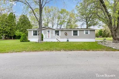 5547 Seagull Drive NE, Belmont, MI 49306 - Photo 2