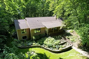 421 Sorrento Dr SE, Byron Center, MI 49315 - Photo 46