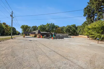16710 Lakeshore Road, Union Pier, MI 49129 - Photo 4