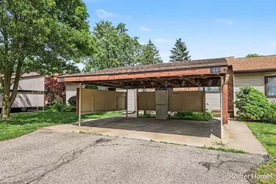 2638 Chatham Woods Drive SE, Grand Rapids, MI 49546 - Photo 2