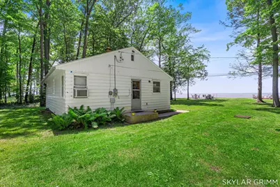 2121 N Scenic Drive, Muskegon, MI 49445 - Photo 10