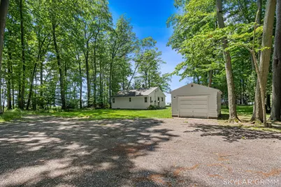 2121 N Scenic Drive, Muskegon, MI 49445 - Photo 36