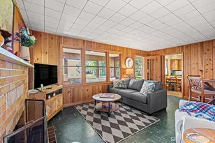 2121 N Scenic Dr, Muskegon, MI 49445 - Photo 18