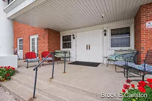 1249 Lakeshore Dr, Muskegon, MI 49441 - Photo 10
