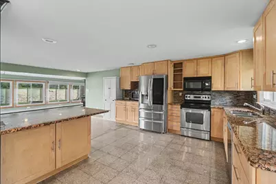 5131 Elizabeth Lake Road, Waterford, MI 48327 - Photo 6