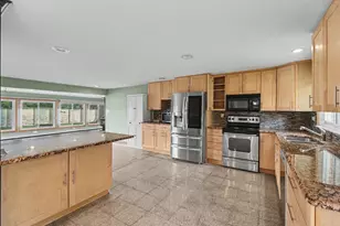 5131 Elizabeth Lake Rd, Waterford, MI 48327 - Photo 6