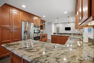 1810 Hickory Bark Lane, Bloomfield Hills, MI 48304 - Photo 18