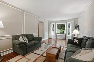 1810 Hickory Bark Ln, Bloomfield Hills, MI 48304 - Photo 10