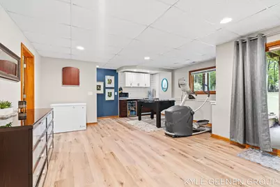 208 Chicago Avenue, Holland, MI 49424 - Photo 34