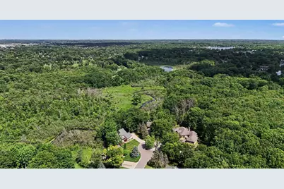 8690 Scenic Bluff Lane, White Lake, MI 48386 - Photo 26