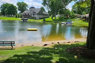 8690 Scenic Bluff Ln, White Lake, MI 48386 - Photo 22