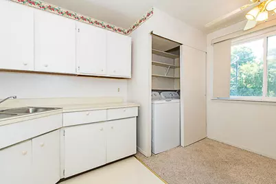714 Garland Circle #E, Kalamazoo, MI 49008 - Photo 8
