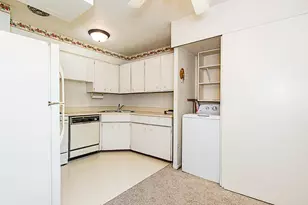 714 Garland Cir, Kalamazoo, MI 49008 - Photo 6