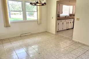 3031 Country Club Dr, Muskegon, MI 49441 - Photo 8
