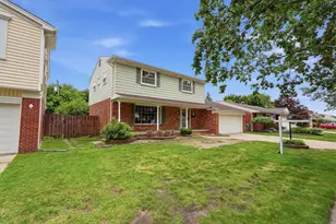 14140 Hubbard St, Livonia, MI 48154 - Photo 2