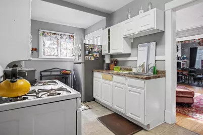 606 Fairview Avenue NE, Grand Rapids, MI 49503 - Photo 2