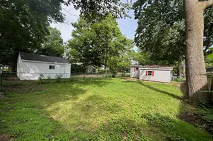 111 Prospect St, Plainwell, MI 49080 - Photo 16