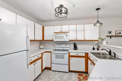 8362 N Jasonville Court SE, Caledonia, MI 49316 - Photo 10