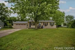 2864 Mustang Ct NE, Grand Rapids, MI 49525 - Photo 2