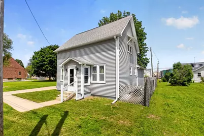 124 E Bittner Avenue, Reed City, MI 49677 - Photo 2