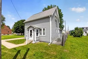 124 E Bittner Ave, Reed City, MI 49677 - Photo 2