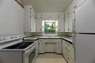186 Grand Ave, Grand Haven, MI 49417 - Photo 18