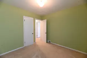186 Grand Ave, Grand Haven, MI 49417 - Photo 34