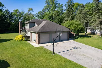 381 Timber Drive, Coloma, MI 49038 - Photo 2