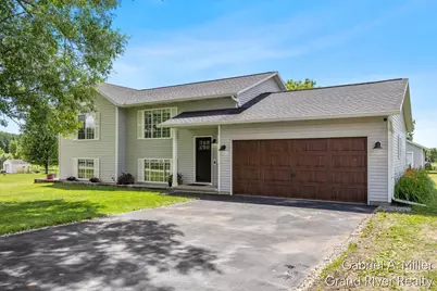 13555 Becker Court NE, Cedar Springs, MI 49319 - Photo 2