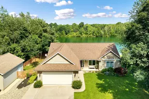 9760 Jade Dr, Allendale, MI 49401 - Photo 2