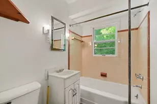 1057 Lyon St NE, Grand Rapids, MI 49503 - Photo 12