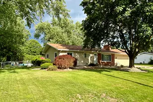 7524 Cherry Ave, Jenison, MI 49428 - Photo 2