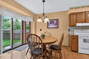 34555 Dover Ave, Livonia, MI 48150 - Photo 8