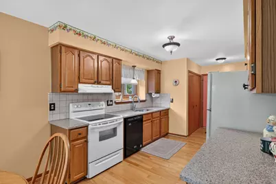 34555 Dover Avenue, Livonia, MI 48150 - Photo 12