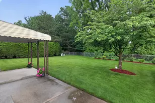 34555 Dover Ave, Livonia, MI 48150 - Photo 38