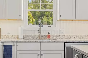 349 Parkside Ln, Douglas, MI 49406 - Photo 12