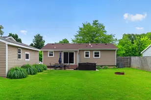 1371 Beckwith Ave NE, Grand Rapids, MI 49505 - Photo 30