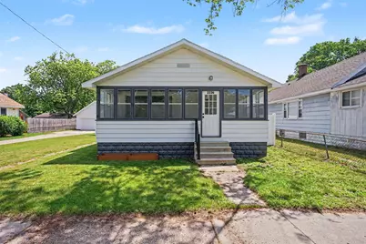 2226 Blodgett Street, Muskegon, MI 49441 - Photo 2