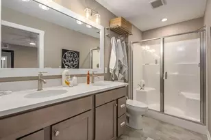 194 Hickory Valley Dr, Kalamazoo, MI 49009 - Photo 12