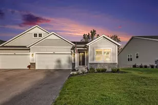 194 Hickory Valley Dr, Kalamazoo, MI 49009 - Photo 2
