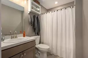 194 Hickory Valley Dr, Kalamazoo, MI 49009 - Photo 14