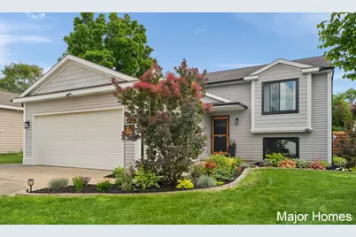 130 Regent Street SE, Kentwood, MI 49548 - Photo 2