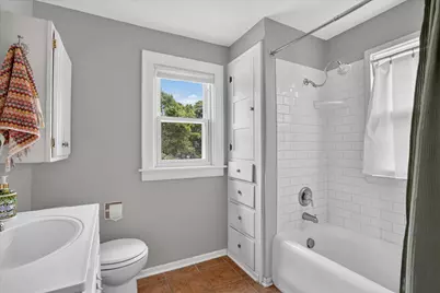 814 N Fairview Avenue, Lansing, MI 48912 - Photo 28