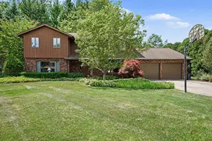 2616 Oakbrook Dr, Saint Joseph, MI 49085 - Photo 1