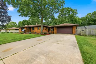 736 Lillian St, Holland, MI 49424 - Photo 4