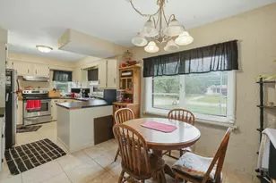 736 Lillian St, Holland, MI 49424 - Photo 10